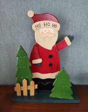 PERE NOEL BOIS AVEC SAPINS