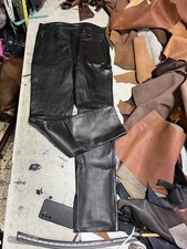 Nouveau pantalon en jean