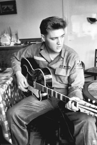 Elvis presley army guitar - -,