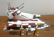 Lego Star wars  Tank de combat de la république + pièces diverses.