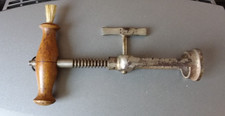 Ancien tire-bouchon à pignon