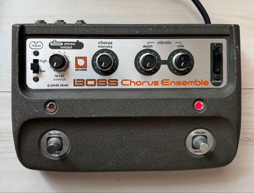 Boss chorus ensemble - ce-1,