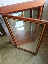 vitrine, étagère murale en merisier