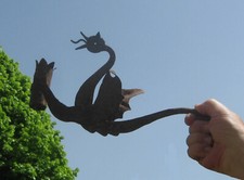 bras de lumière en fer forgé haute époque dragon wrought iron dragon light arm