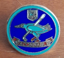 Pin's Façonnable signé