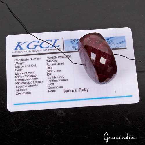 Certifié 245 cts naturel - certifié,