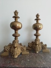 Ancienne paire de chenêts , Bronze ? Laiton ?