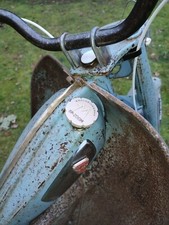 Bouchon réservoir Mobylette Motobecane AV 44/42/48/33…(beige)