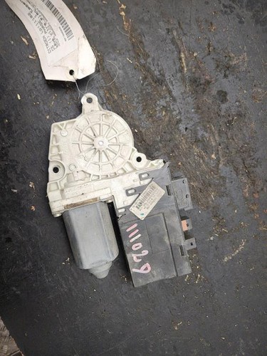 Moteur leve vitre avant - , droit