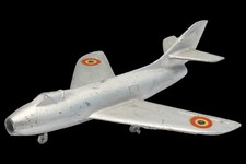 avion - SOLIDO - MYSTÈRE IV / jouet ancien