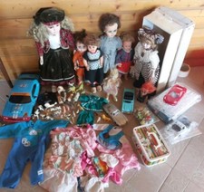 Lot De Brocante.  Jouets, Poupées,  Voiture, Animaux,  Dinosaure. Bella, Musique