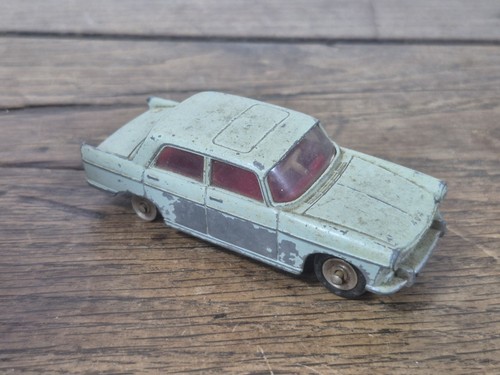 Voiture miniature peugeot 404 - voiture,