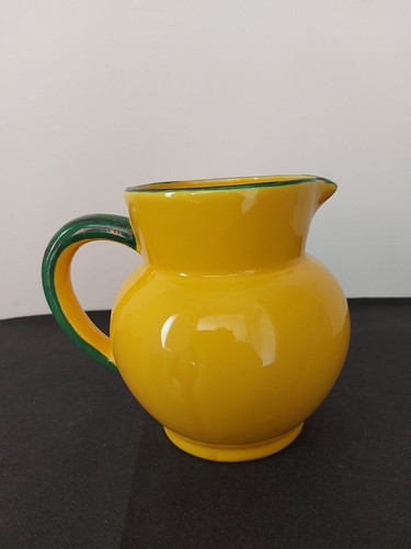 Pichet jaune vert en - et,