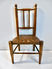 PETITE CHAISE DE POUPEE