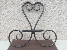 Ancien support mural / Fer