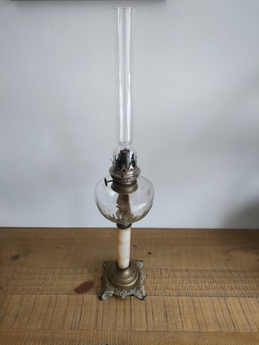 Lampe pétrole verre et - à,