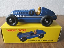 Voiture miniature DINKY TOYS -