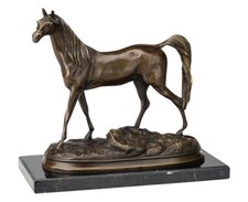 Statuette de cheval arabe -