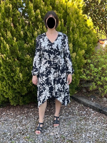 Jolie robe asymétrique col - jolie, v