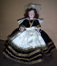 VINTAGE POUPEE celluloîd de region BRETAGNE  HT 28 cm