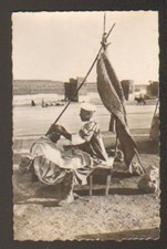 CASABLANCA (MAROC) COIFFEUR , salon de coiffure sous la TENTE en 1950