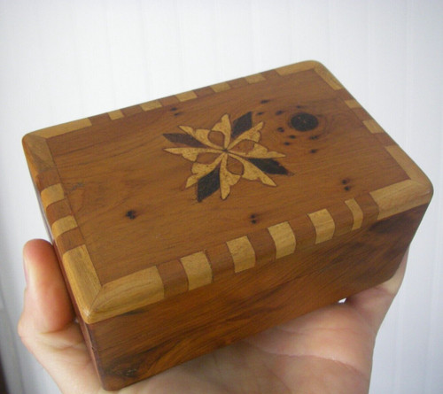 12x8x5cm ancienne boite - ancienne, en