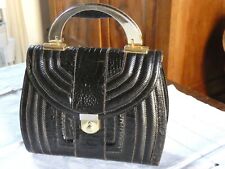 Ancien SAC à MAIN en CUIR NOIR façon croco + métal doré marque HEYRAUD Paris
