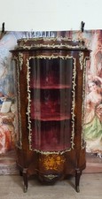 Vitrine galbée style Louis XV