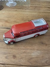 NZG n° 218 bus MERCEDES-BENZ