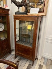 Vitrine argentier de style Louis XVI, en bois de placage et marqueterie