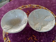Saladier Egouttoir Coupe à Fruits et son Plat Faience BF Barbotine Raisin Blanc