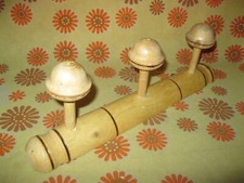 Vintage 50s Ancien VESTIAIRE en BOIS IMITATION BAMBOU PORTE-MANTEAUX 3 PATERES