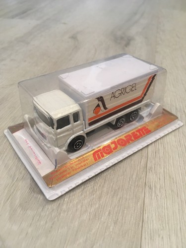 Ancien camion saviem container - camion,