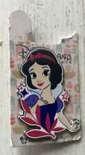 PIN'S PIN DISNEY DISNEYLAND PARIS DLP BLANCHE NEIGE PREND LA POSE