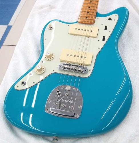Guitare électrique - (fender),