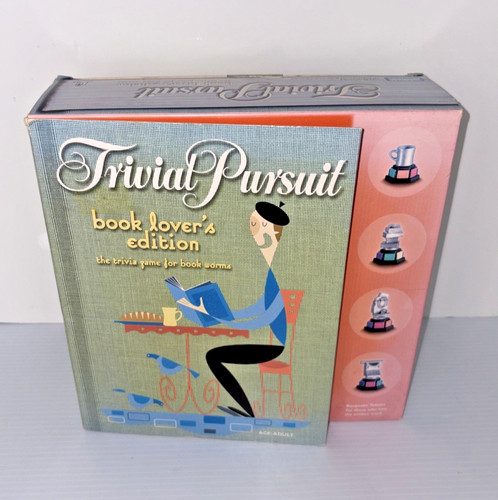 Trivial pursuit book - pursuit,
