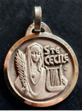 Médaille religieuse milieu