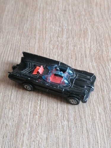 Corgi juniors batmobile - batmobile,
