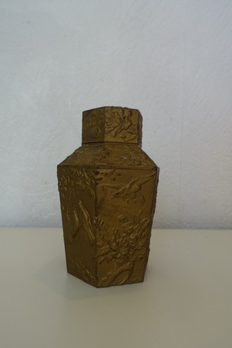 Ancienne petite boite - a, thé