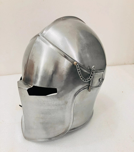 Casque médiéval chevaliers
