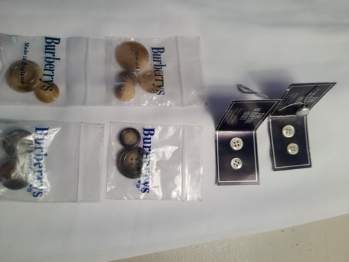 Lot boutons burberry - boutons,
