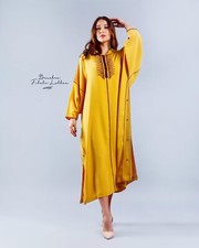 Djellaba Marocaine Femme Faite à la Main Caftan Jaune Moutarde brodé & perlé