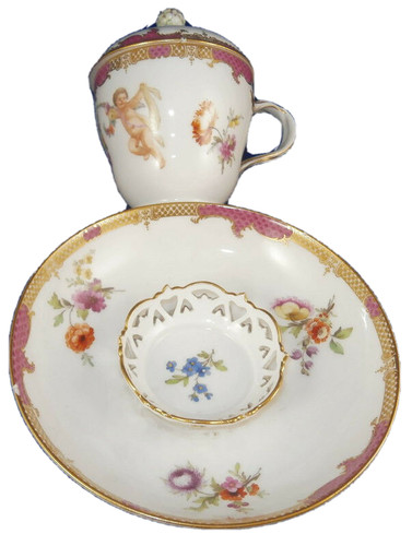 Tasse soucoupe trembleuse - soucoupe,