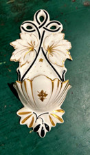 ANCIEN BENITIER EN PORCELAINE