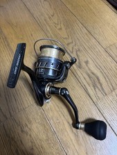 Moulinet tournant Revo Rocket 3000, noir, problème de cautionnement