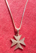 Pendentif et Chaîne Croix de