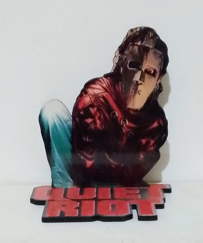 Quiet riot figurine en - riot,