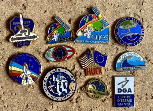 Rare lot pins - 11, espace