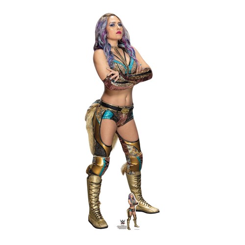 Giulia wwe taille réelle - giulia,
