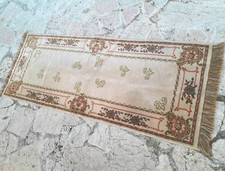 TAPIS/ DESCENTE DE LIT en Laine à motif floral (Années 1960-70)